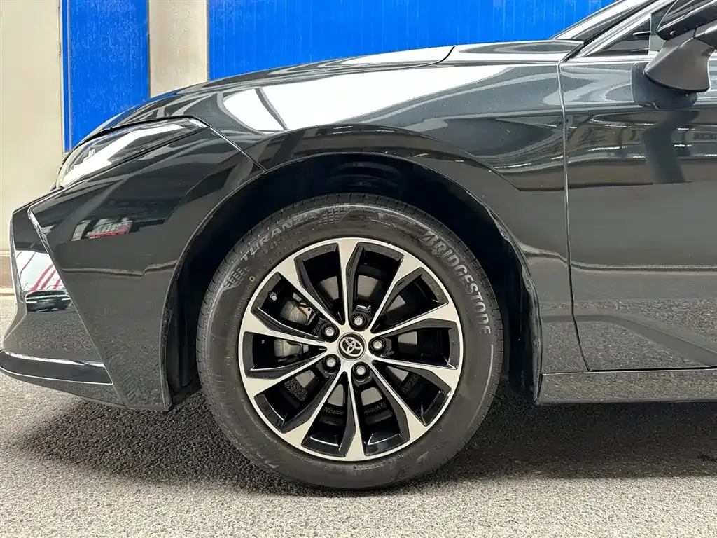 Toyota Avalon — фото 10