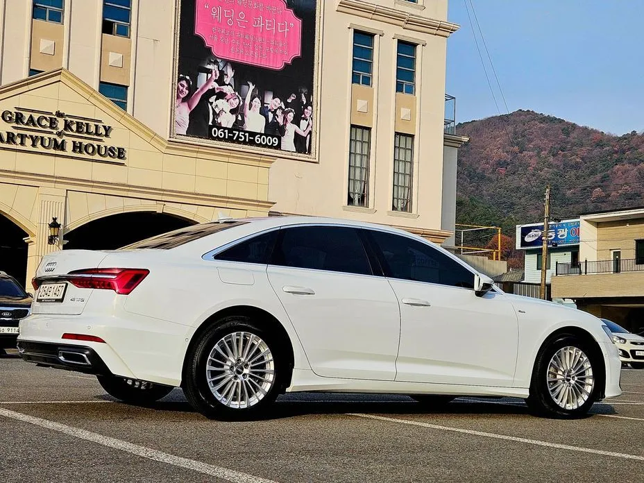 Audi A6 — фото 7