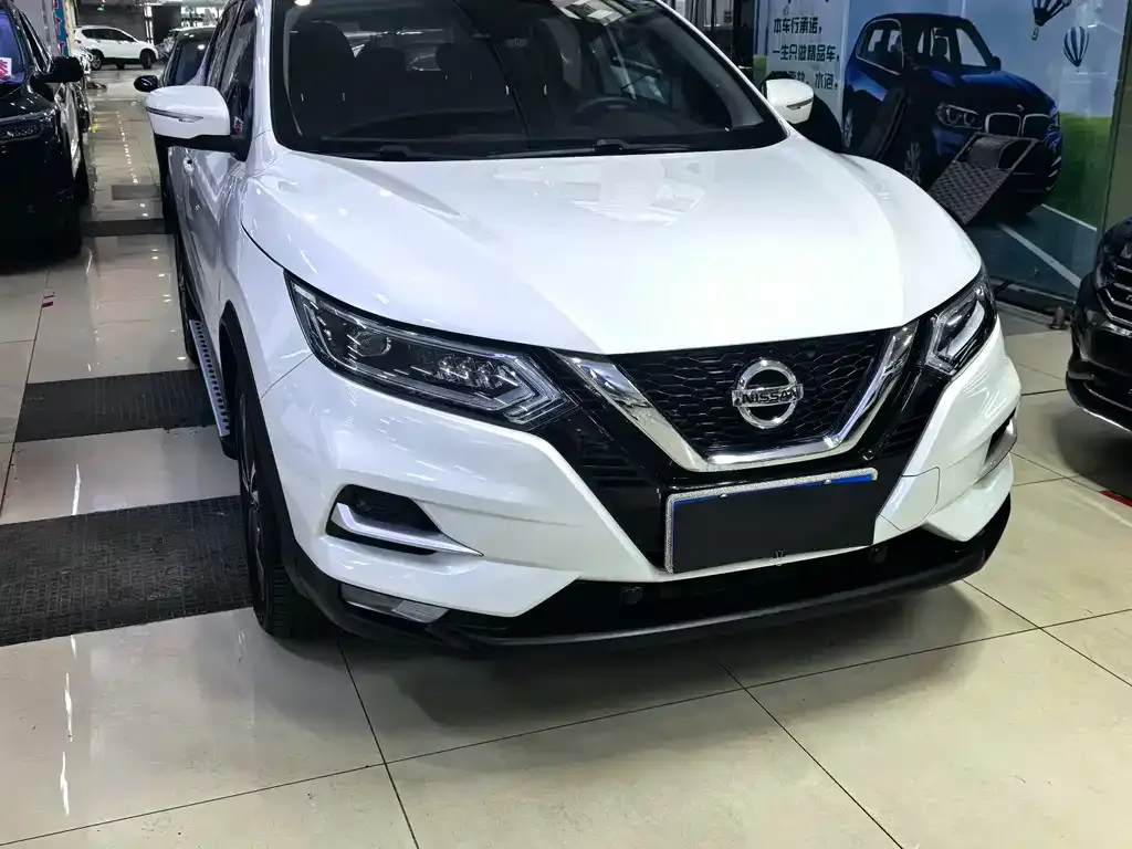 Nissan Qashqai — фото 10
