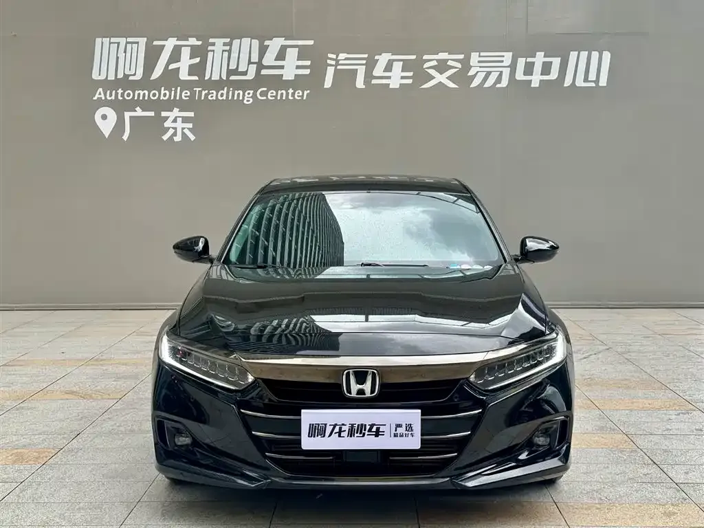 Honda Accord — фото 8