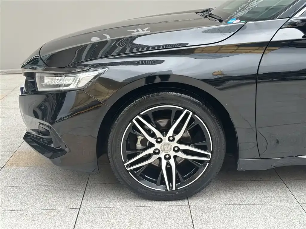 Honda Accord — фото 6