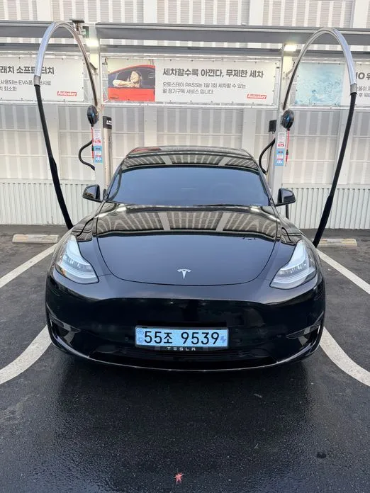 Tesla Model Y — фото 6