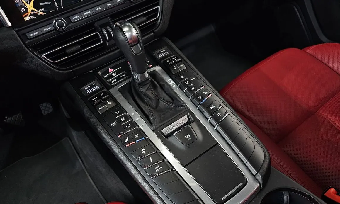 Porsche Macan 2021 из KR, фото 3