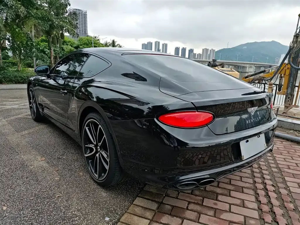 Bentley Continental — фото 9