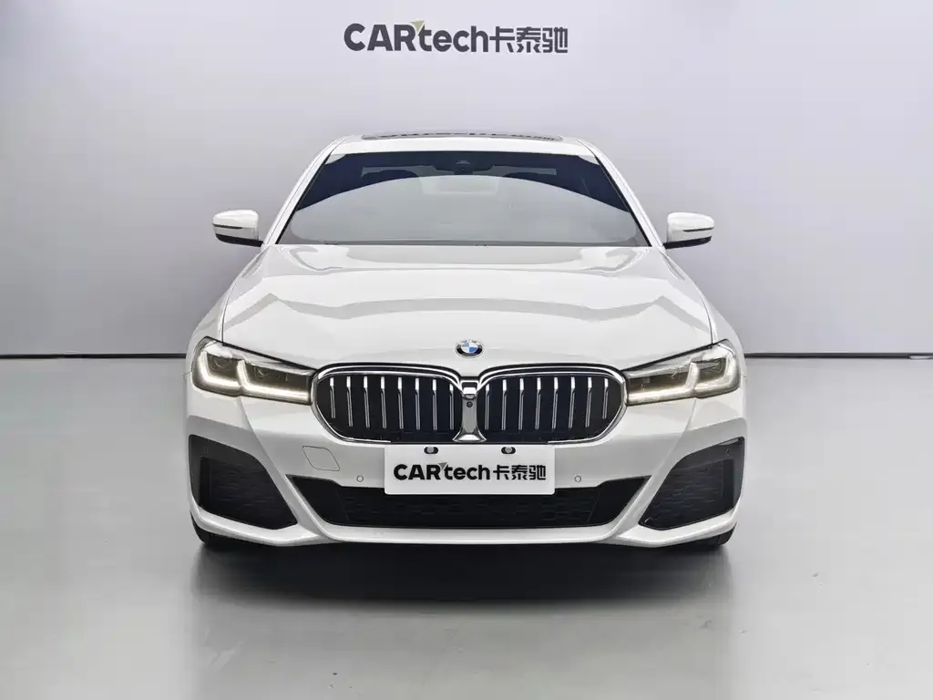 BMW 5 Series — фото 2