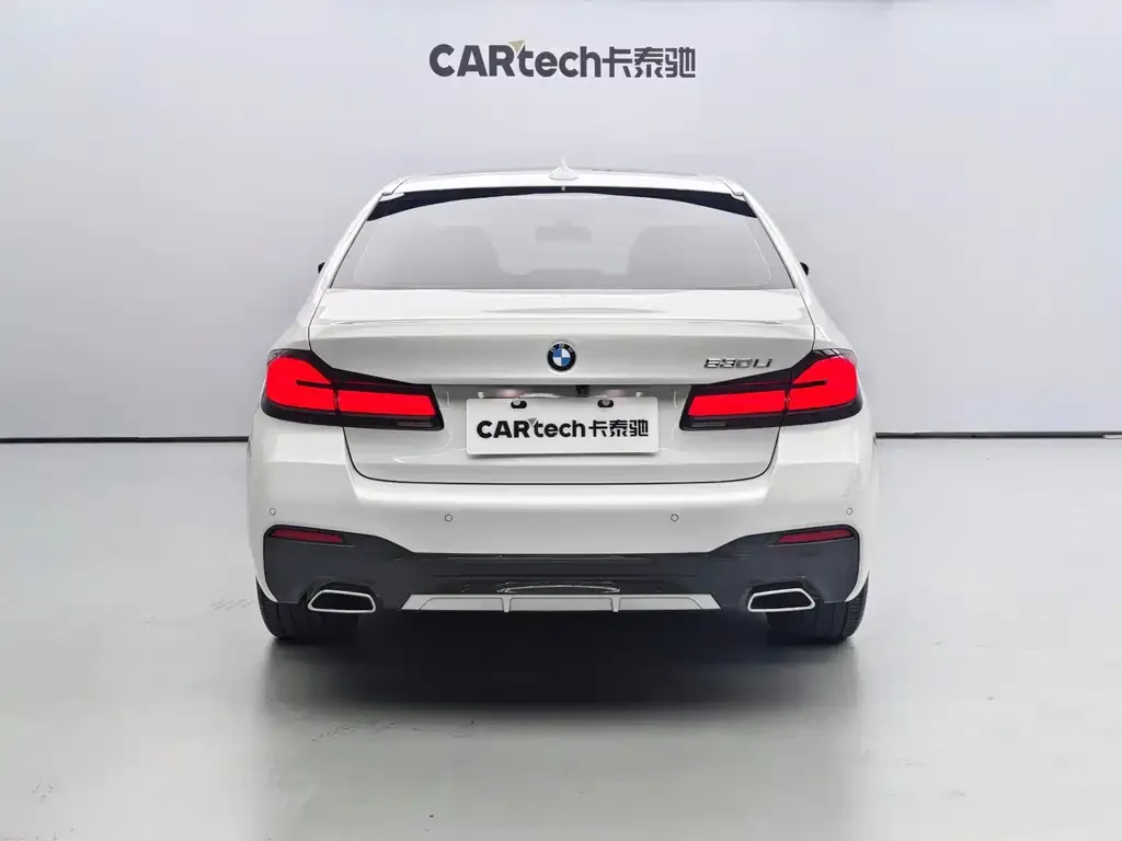 BMW 5 Series — фото 10