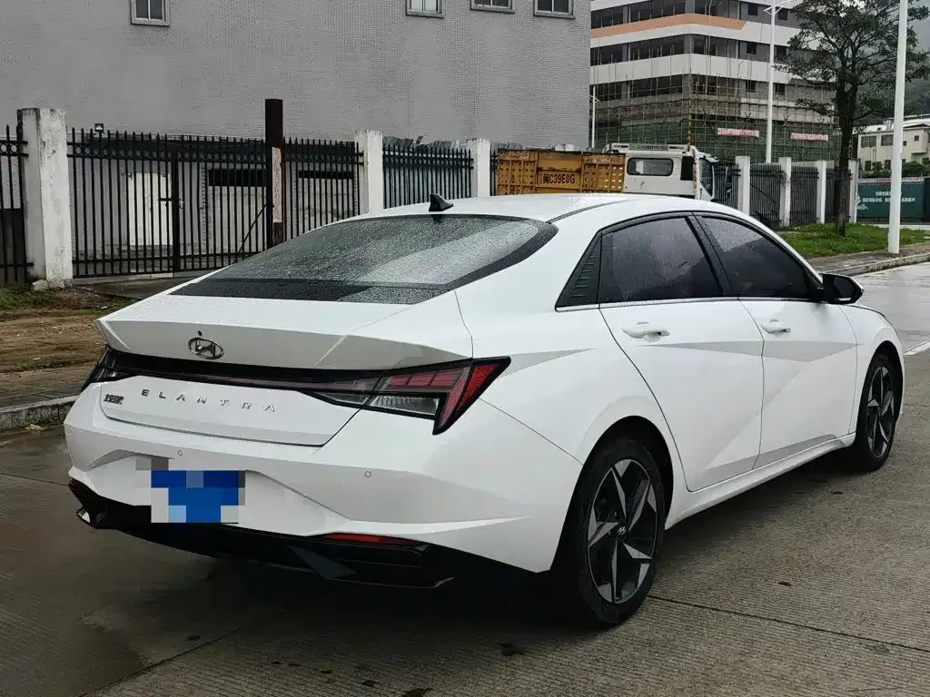 Hyundai Elantra 2023 из CN, фото 2