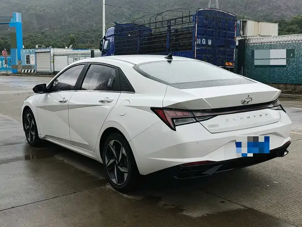 Hyundai Elantra 2023 из CN, фото 6