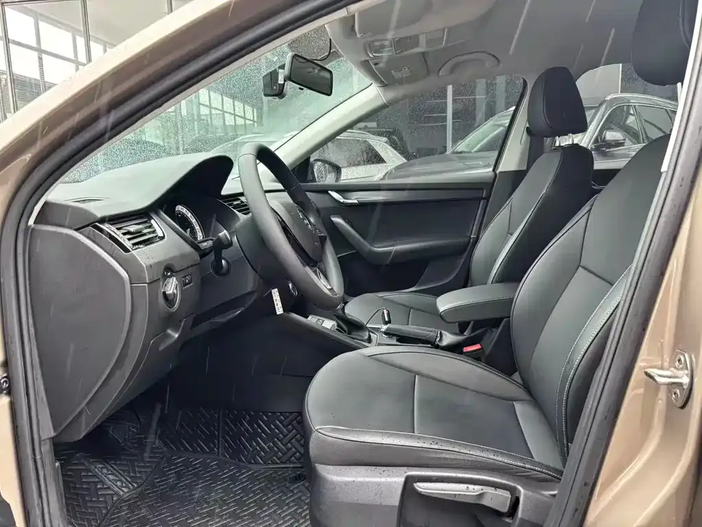 Skoda Octavia — фото 5
