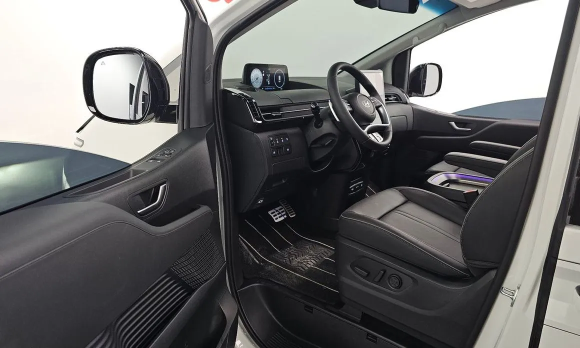 Hyundai Staria — фото 2