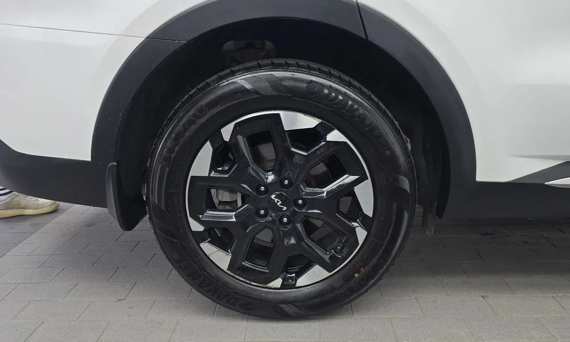 Kia Sorento — фото 8