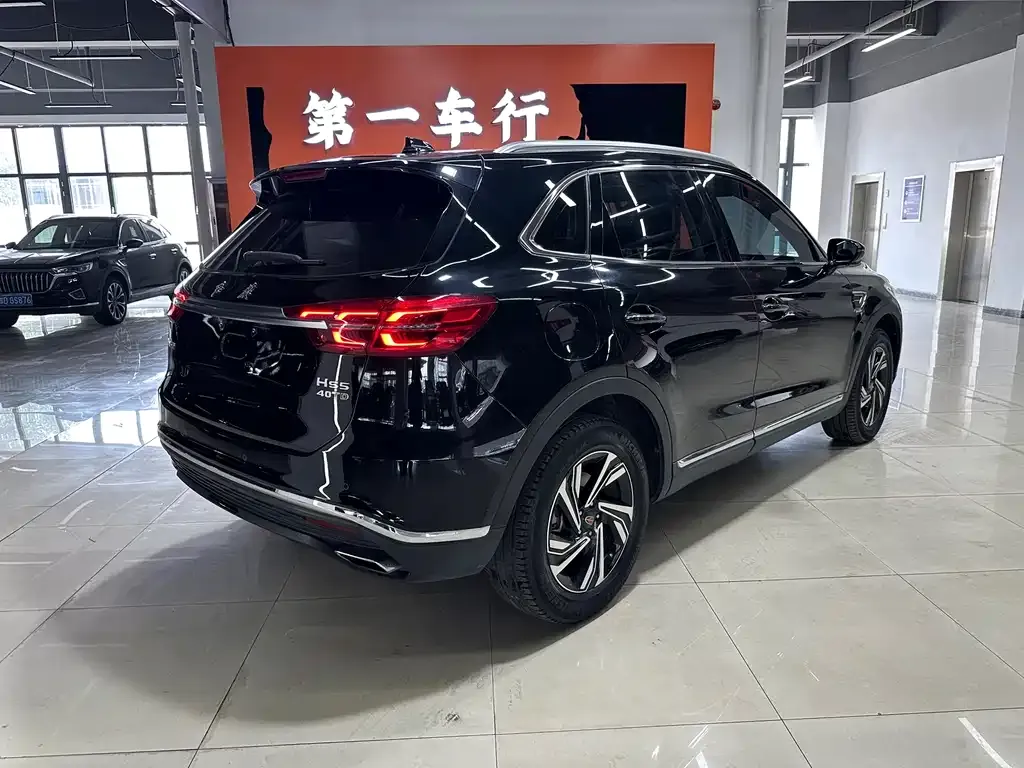 Hongqi HS5 — фото 10