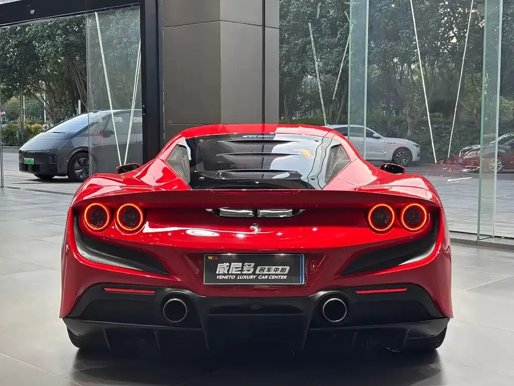 Ferrari F8 — фото 3