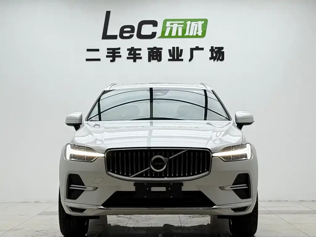 Volvo XC60 — фото 5