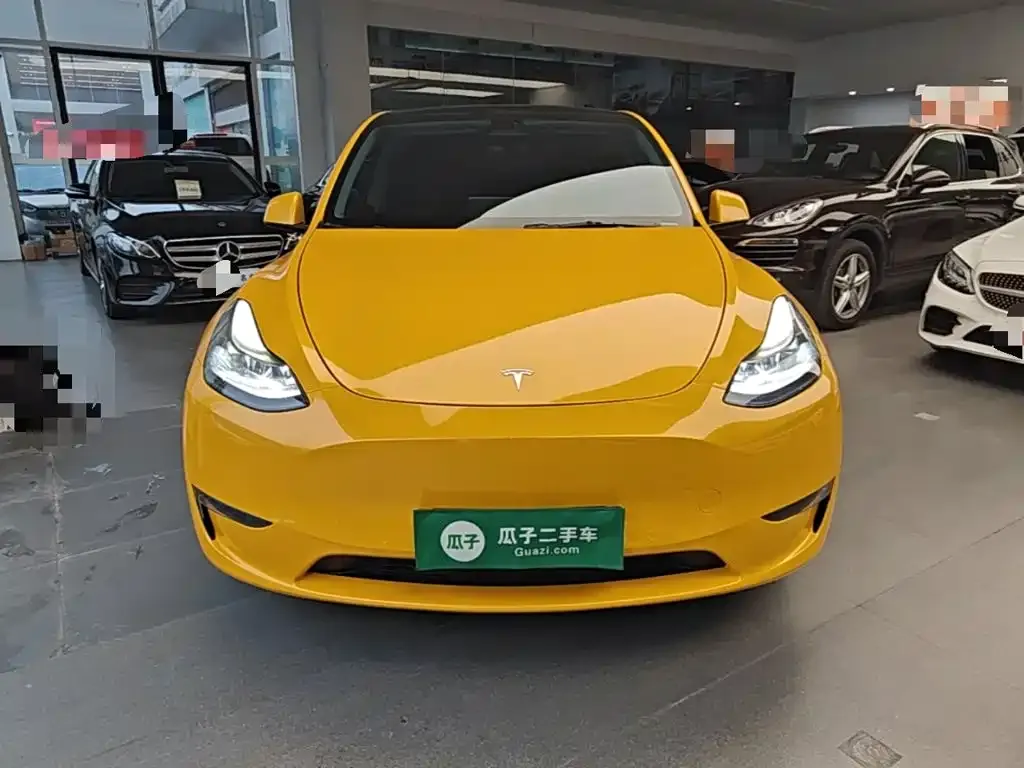 Tesla Model Y — фото 8