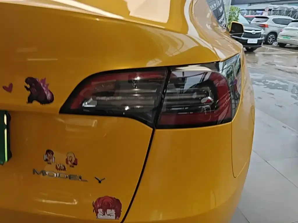 Tesla Model Y — фото 2