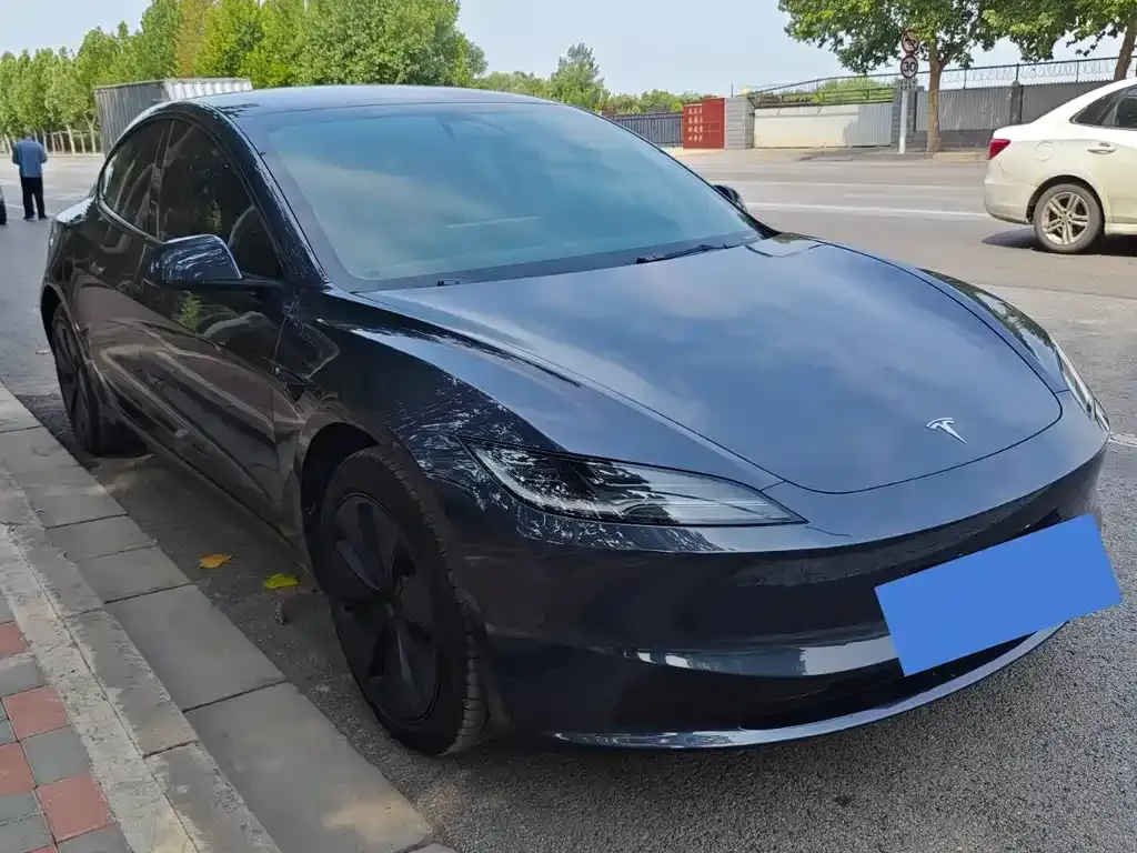 Tesla Model 3 — фото 5