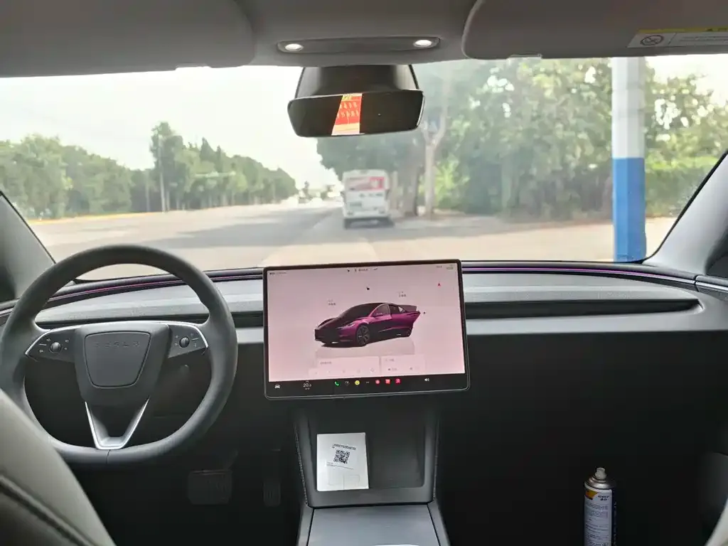 Tesla Model 3 — фото 6