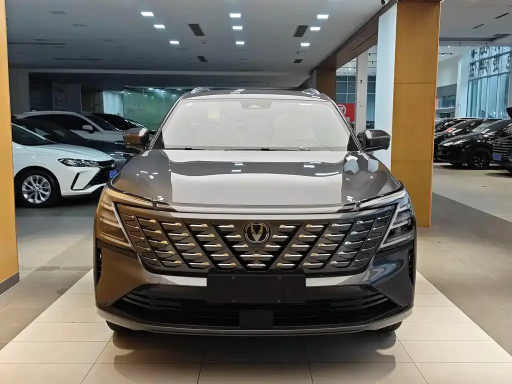 Changan CS75PLUS — фото 6