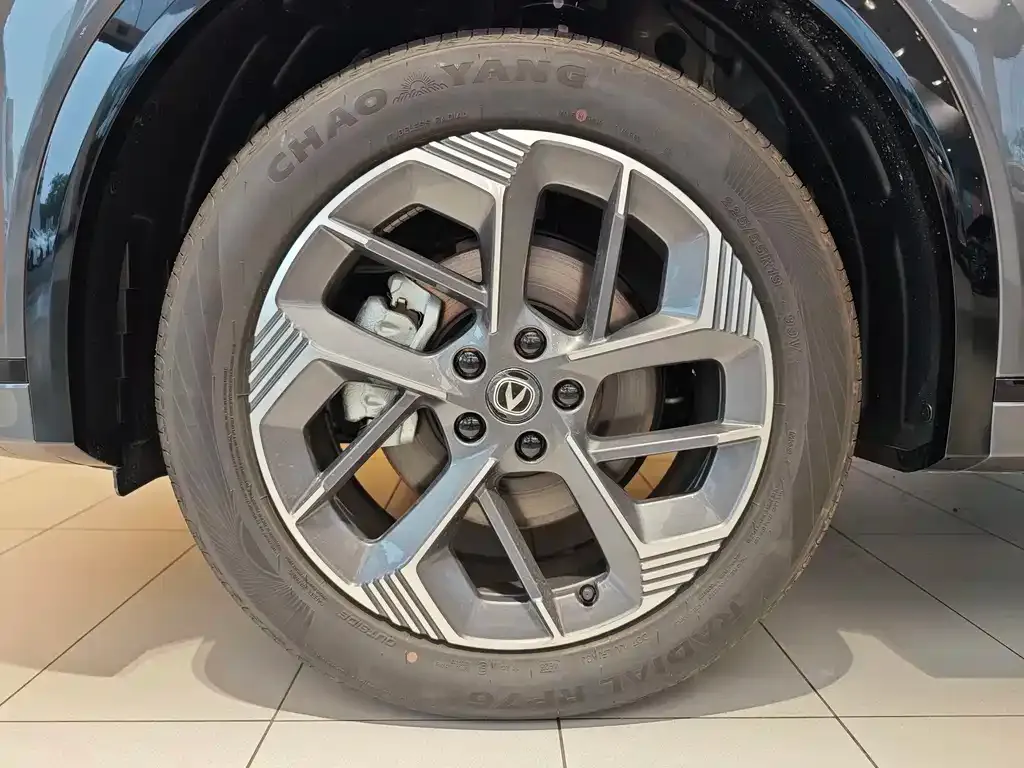 Changan CS75PLUS — фото 4
