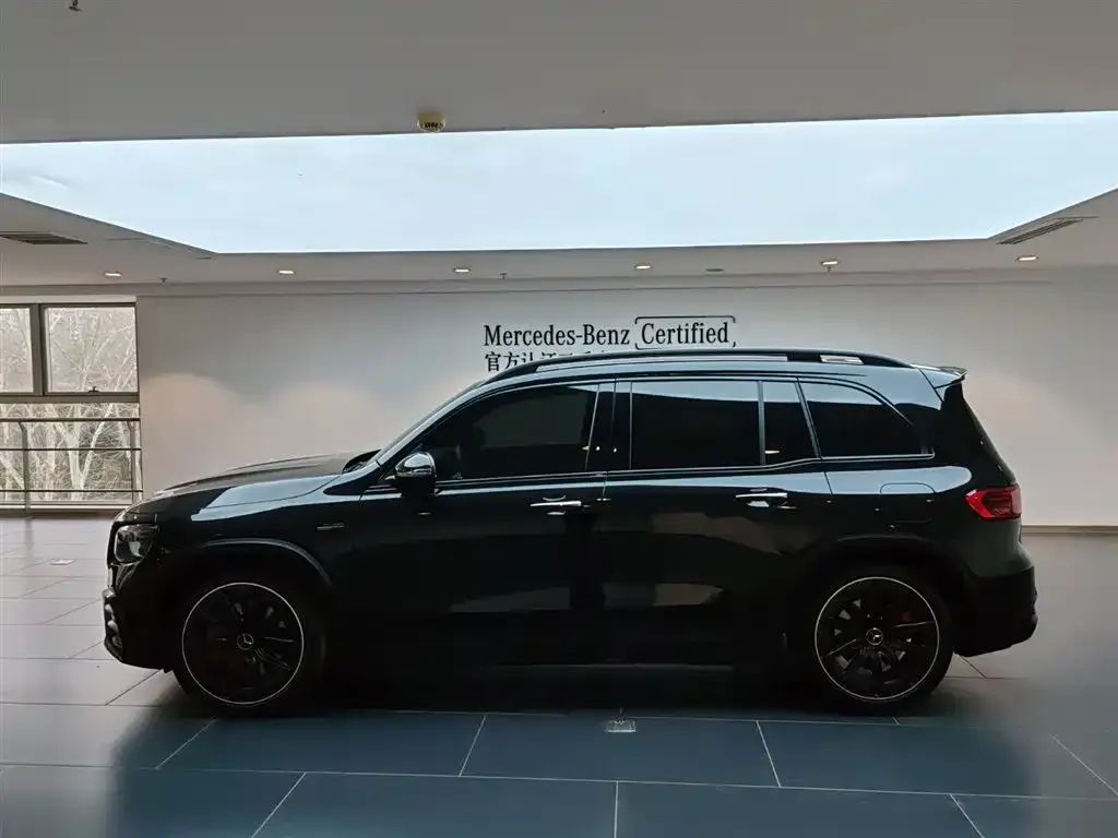 Mercedes-Benz GLB AMG — фото 2