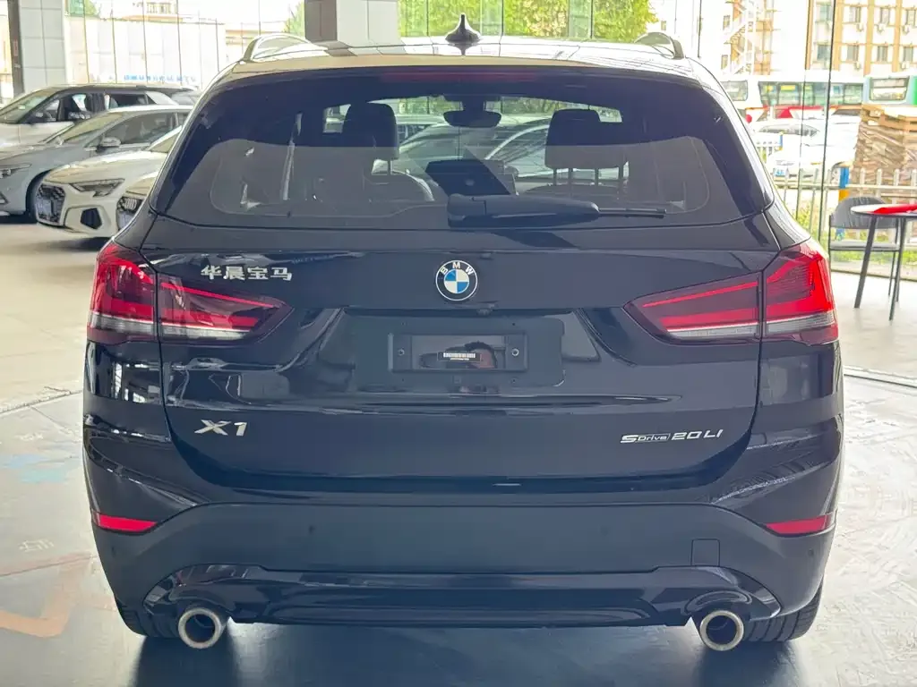 BMW X1 — фото 10
