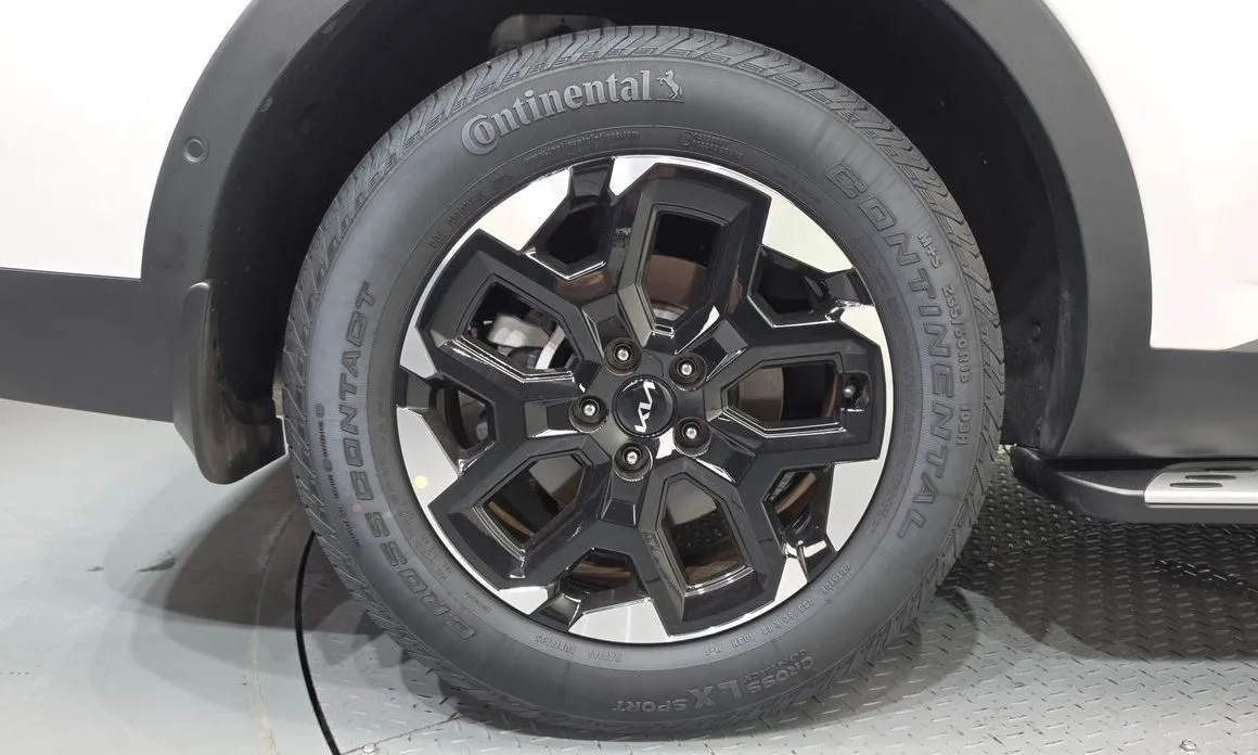 Kia Sorento — фото 10