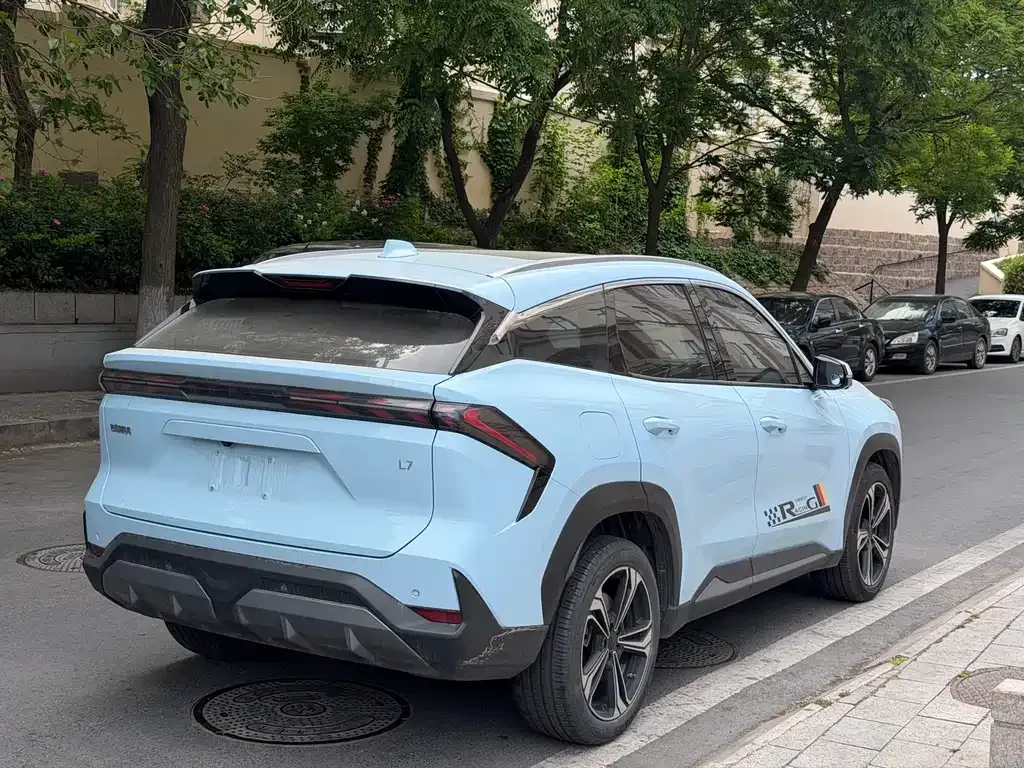 Geely Galaxy L7 — фото 10