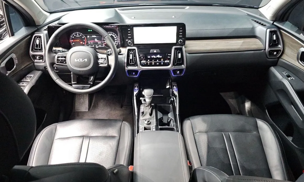 Kia Sorento — фото 7