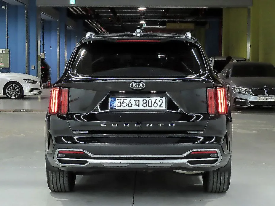 Kia Sorento — фото 9