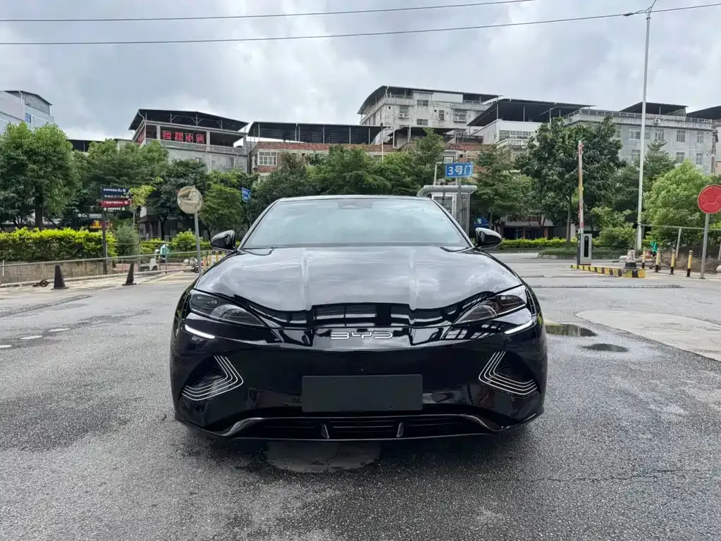 BYD Seal — фото 7