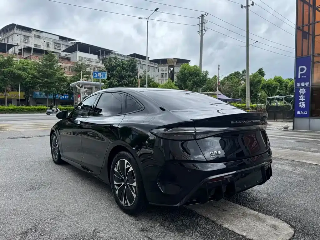 BYD Seal — фото 6