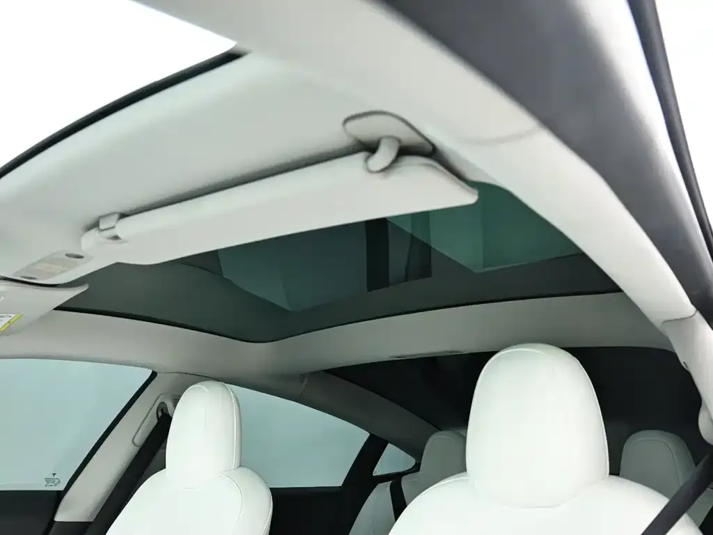 Tesla Model 3 — фото 2