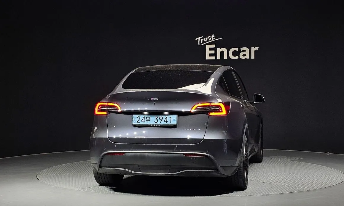 Tesla Model Y — фото 4