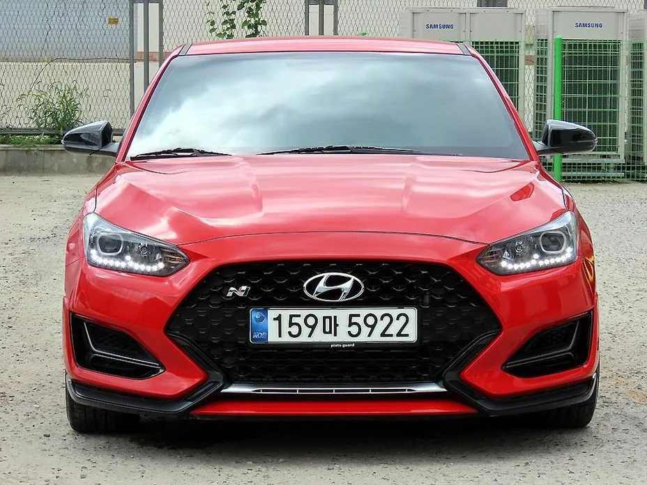 Hyundai Veloster — фото 1
