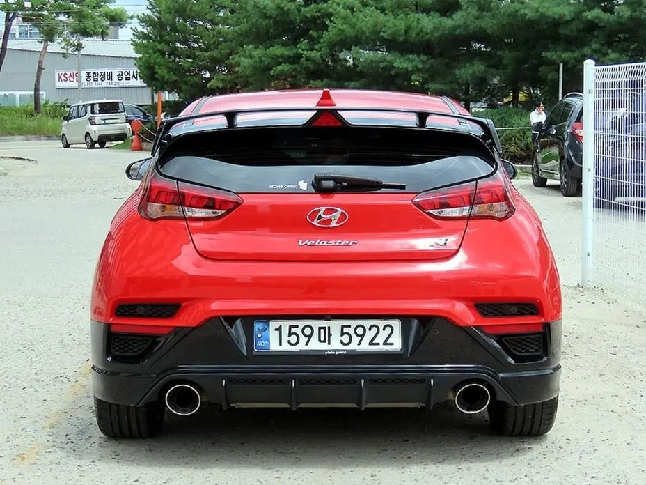 Hyundai Veloster — фото 3