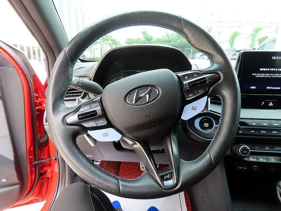 Hyundai Veloster — фото 9