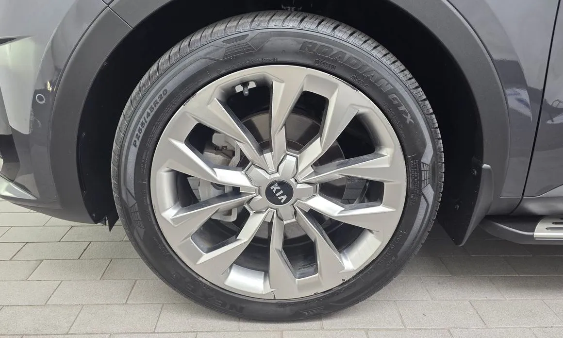 Kia Sorento — фото 8