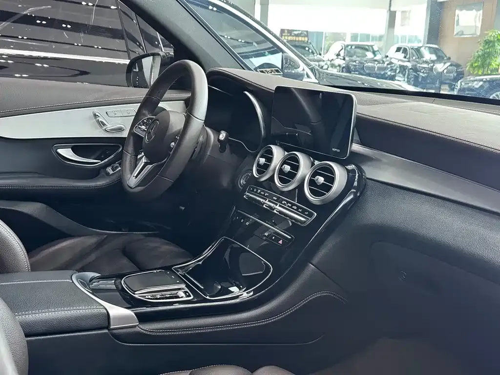 Mercedes-Benz GLC — фото 3