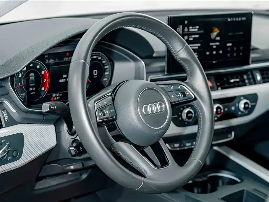 Audi A4L — фото 10