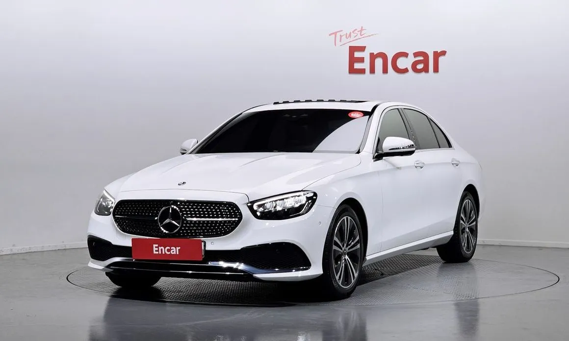 Mercedes-Benz E-Class — фото 1