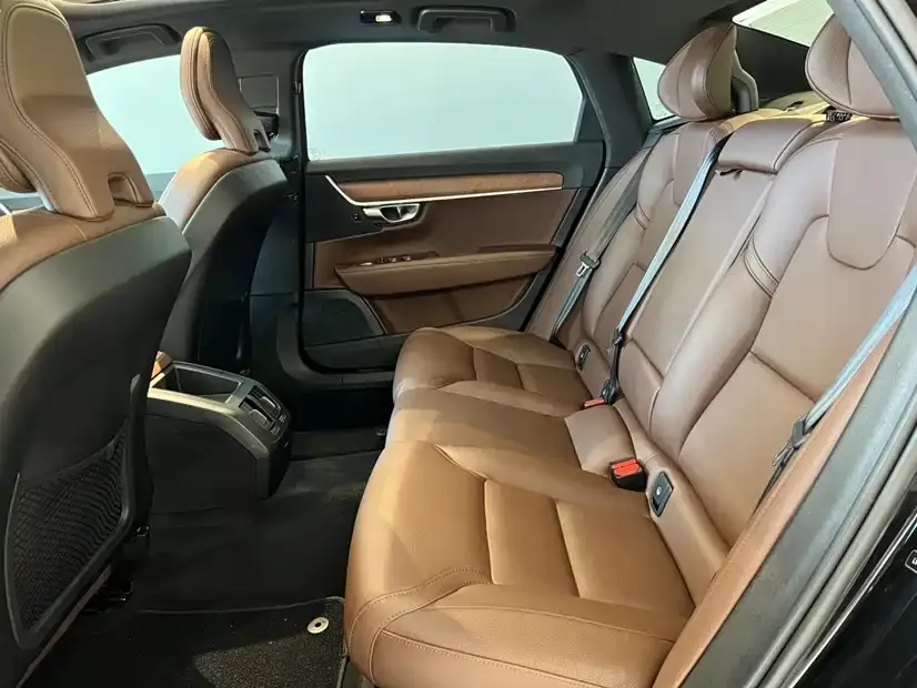 Volvo S90 — фото 3