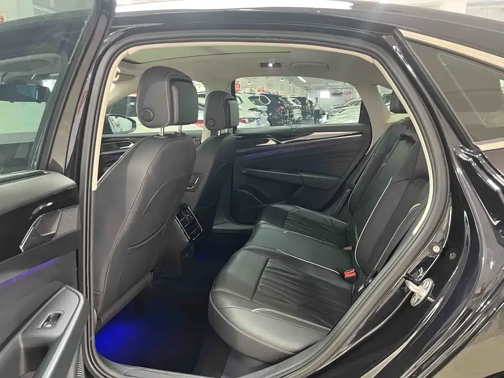 Volkswagen Passat — фото 4