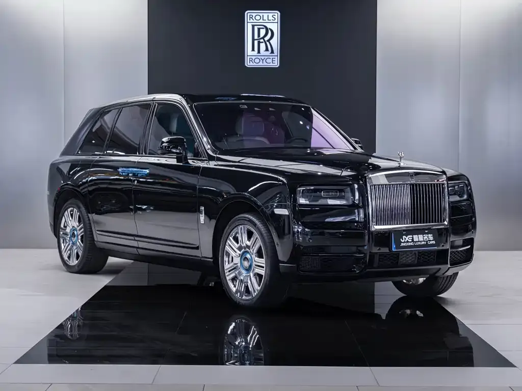 Rolls-Royce Cullinan — фото 9