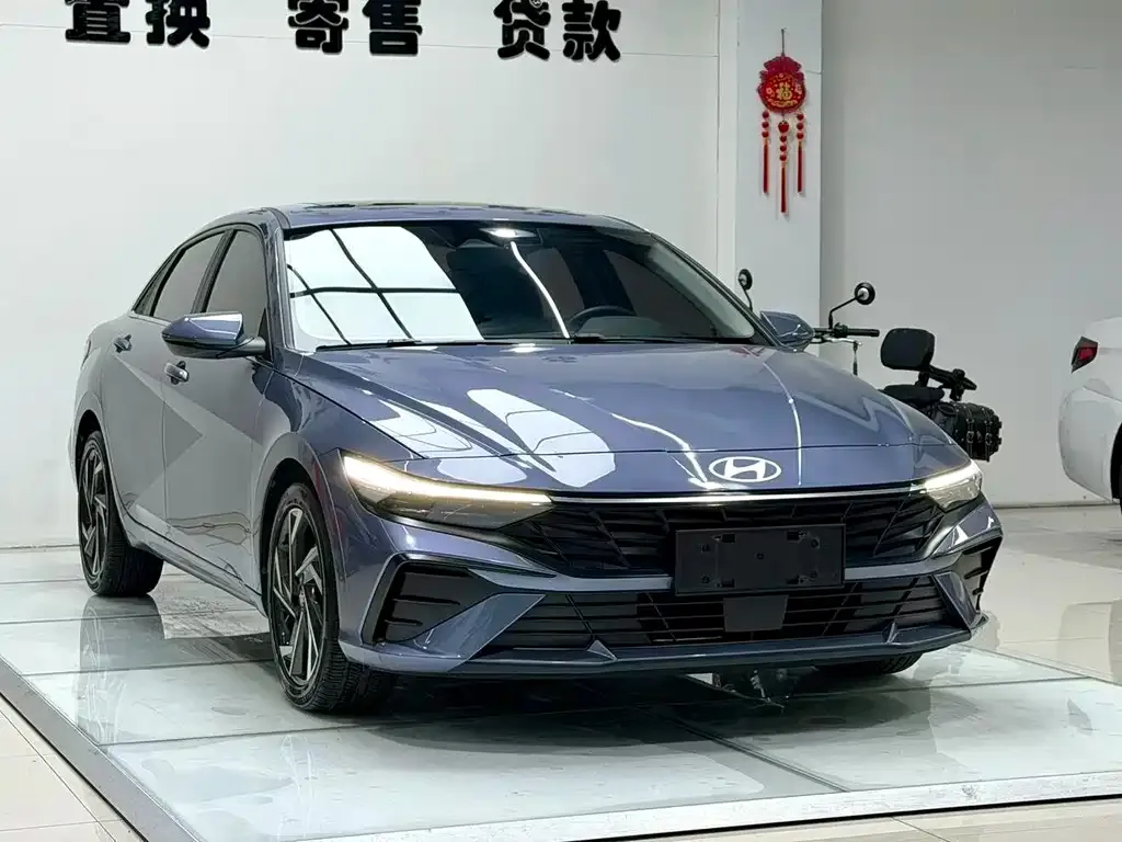 Hyundai Elantra — фото 4