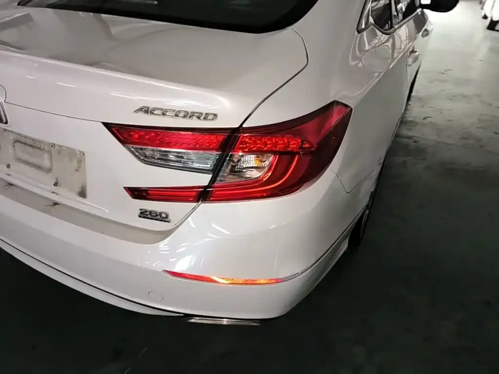 Honda Accord — фото 5