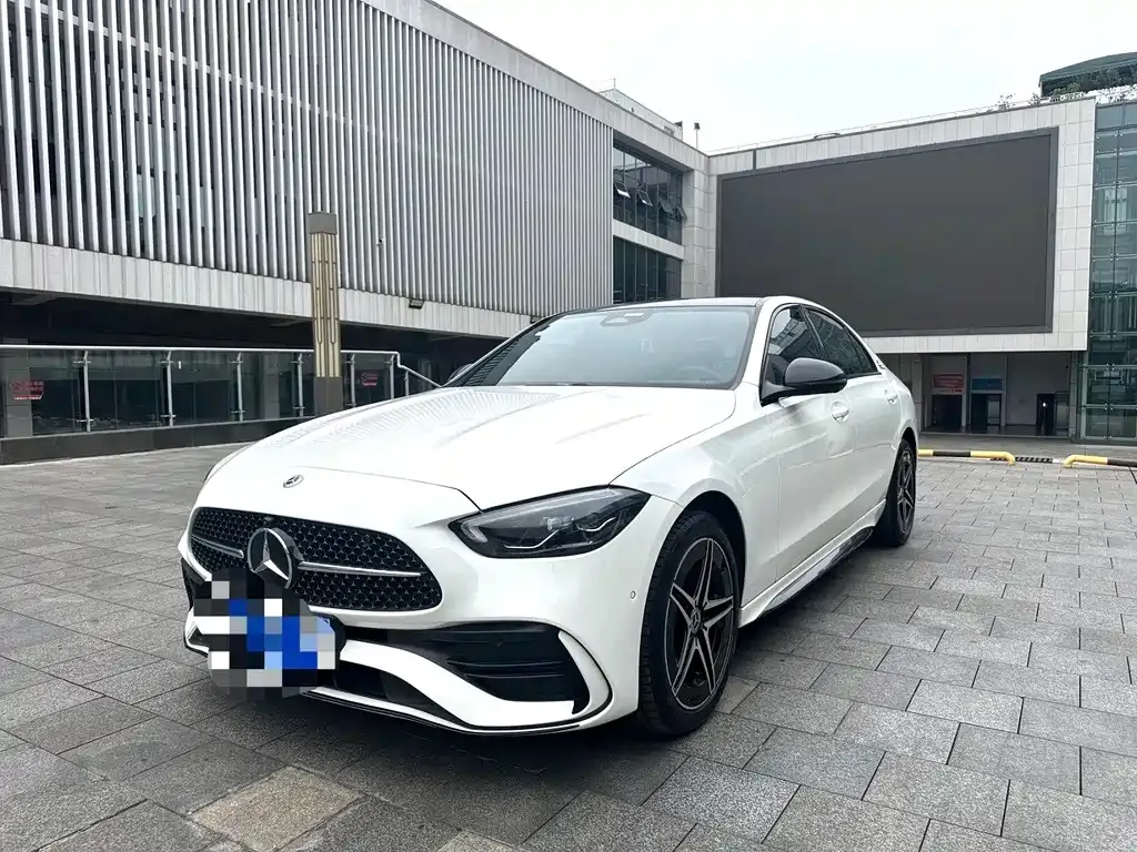 Mercedes-Benz C-Class — фото 1