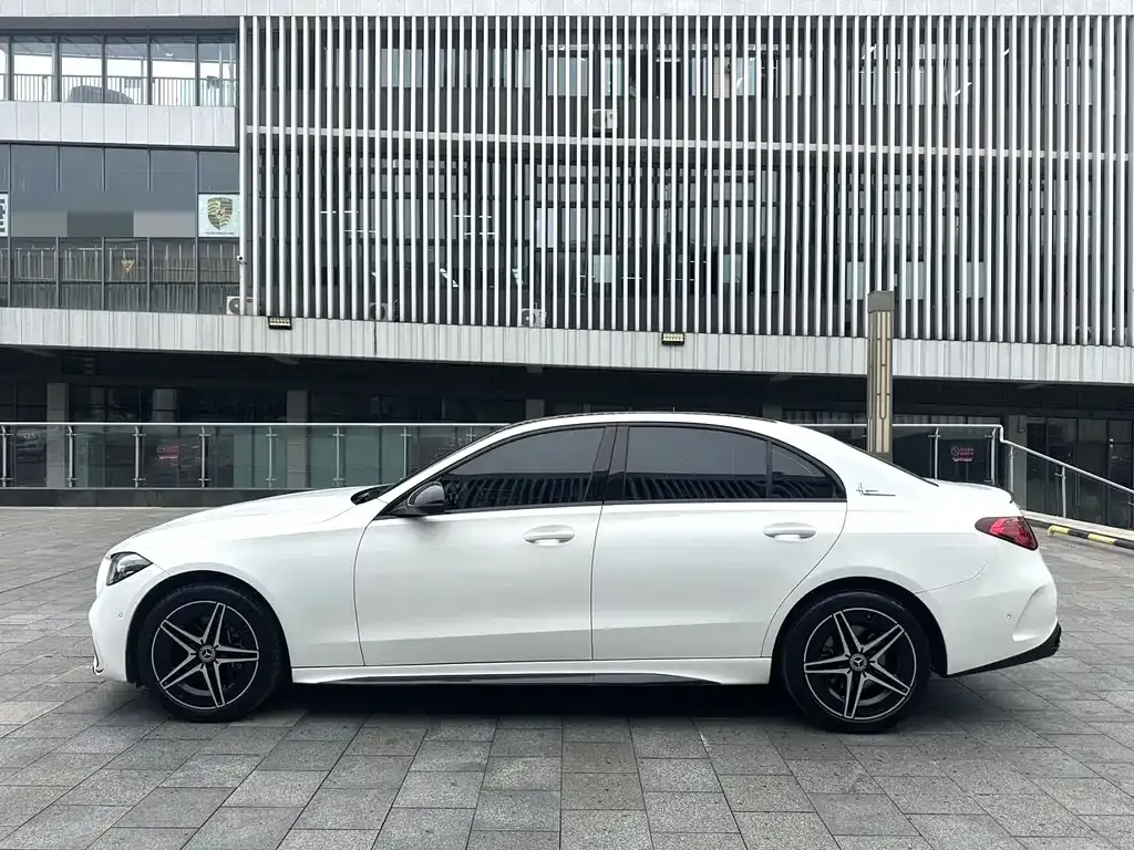 Mercedes-Benz C-Class — фото 4
