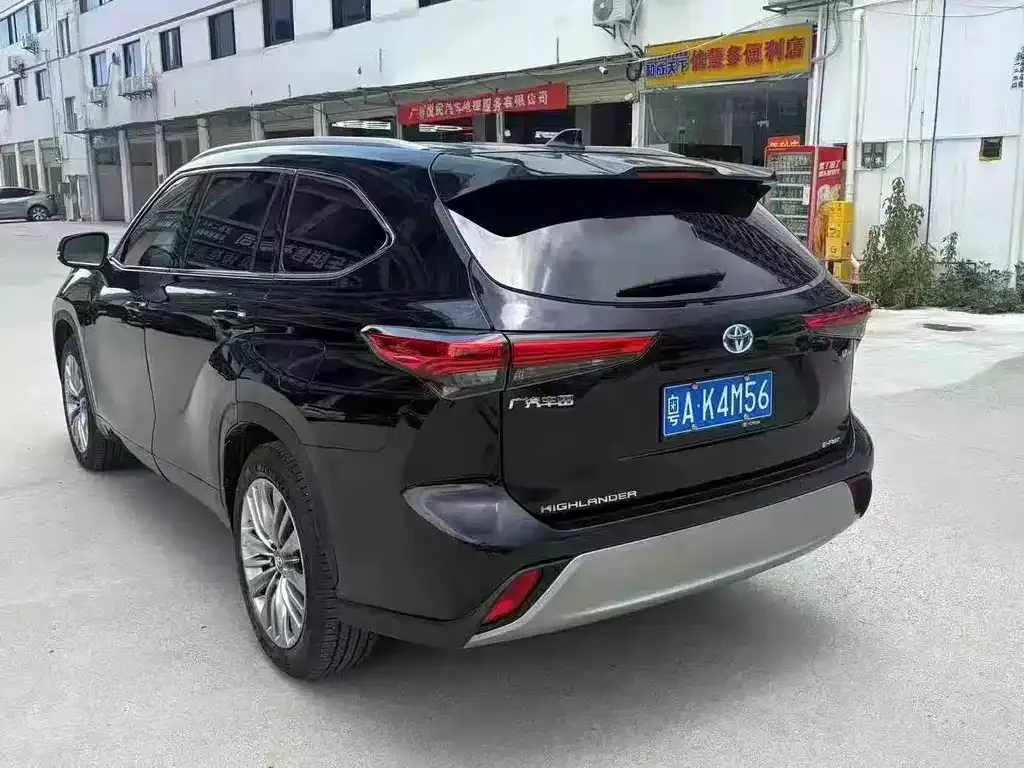 Toyota Highlander — фото 5