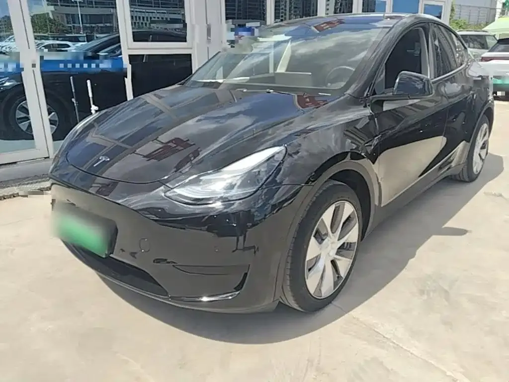 Tesla Model Y — фото 7